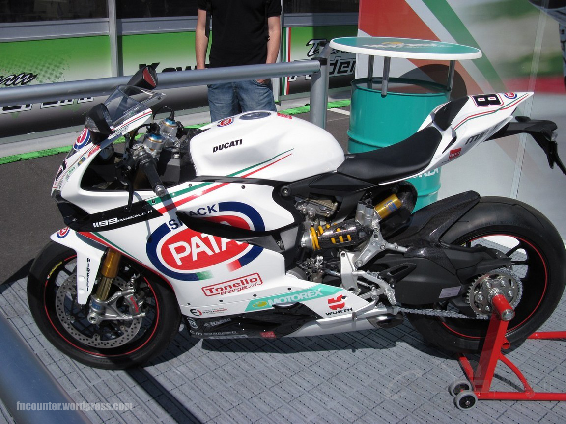 Koleksi Modifikasi New Vixion Ala Ducati Terlengkap Kampong Motor